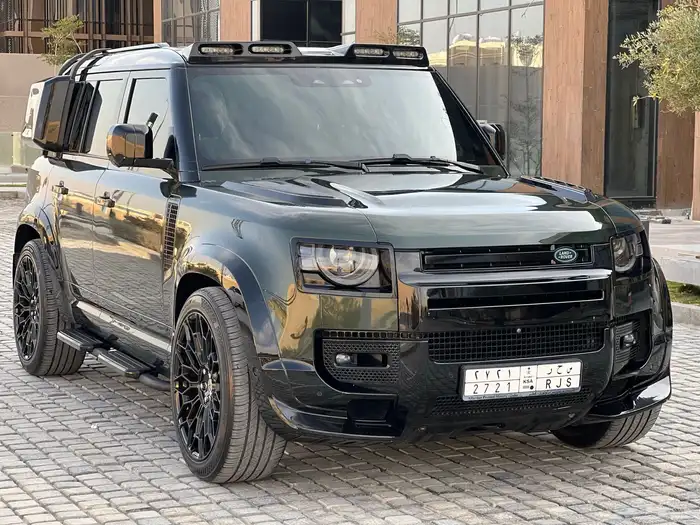 V6ديفندر 2020 0