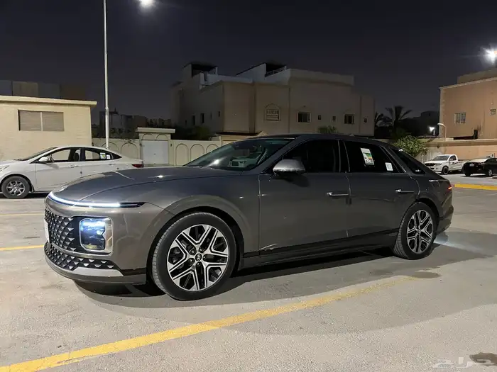 ازيرا بريميوم 2024 ( شبه جديد ) وارد الوعلان 6