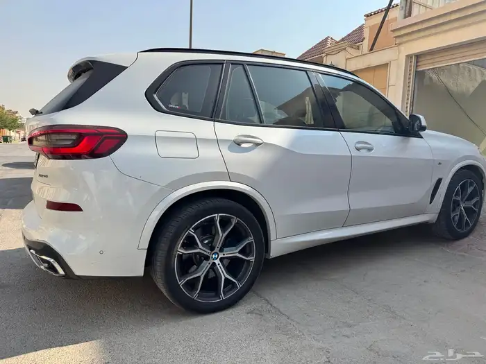 للبيع بي ام x5 3