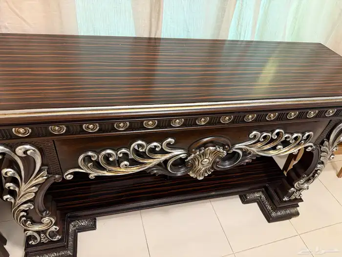 طاولة مدخل 1