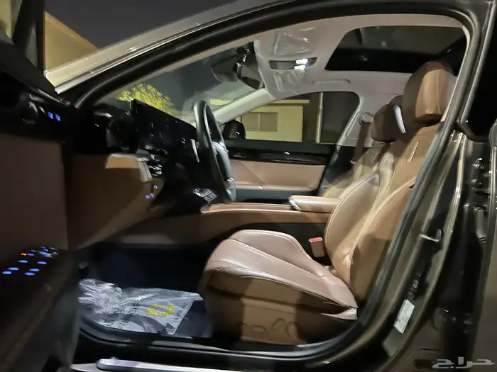 ازيرا بريميوم 2024 ( شبه جديد ) وارد الوعلان 14