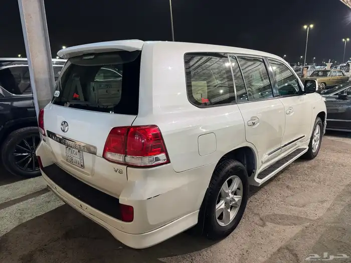 للبيع لاندكروزر فكسار موديل 2010 3