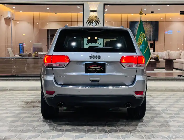 شيروكي لمتد فل كامل نظيف جدا سعودي 4