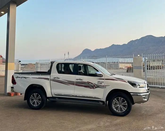 هايلوكس 2024 S.GLX دبل ديزل اتوماتيك 2.4 3