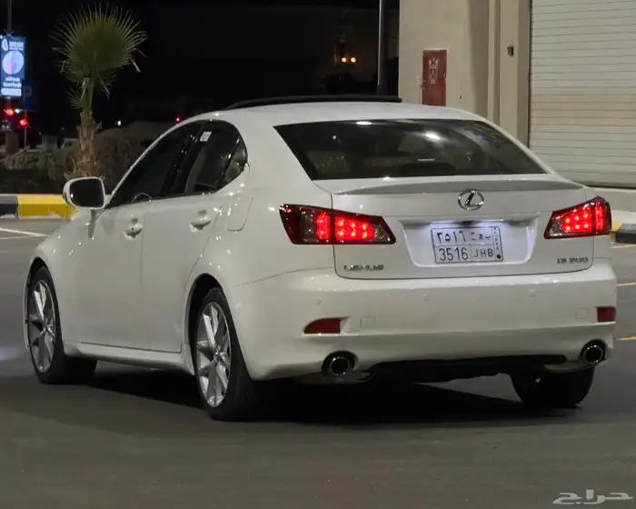 لكزس is 300 ( قمه بالنظافه ) 5