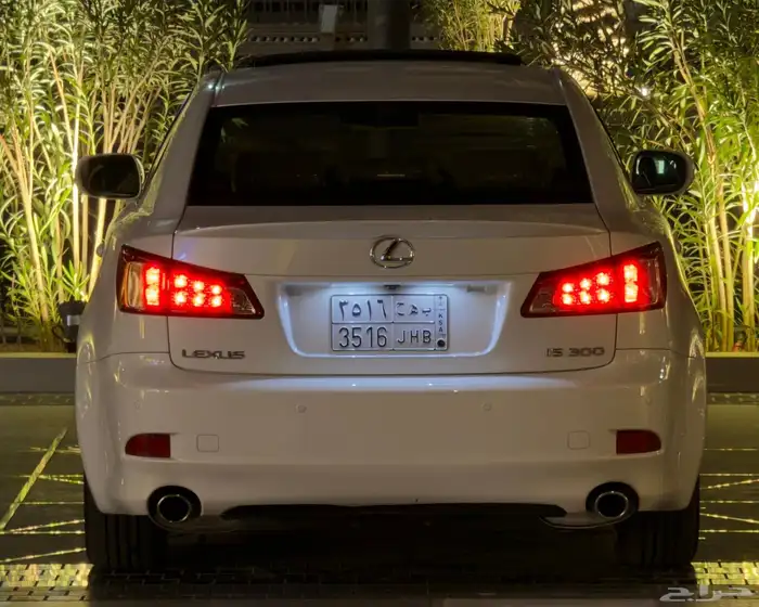 لكزس is 300 ( قمه بالنظافه ) 7