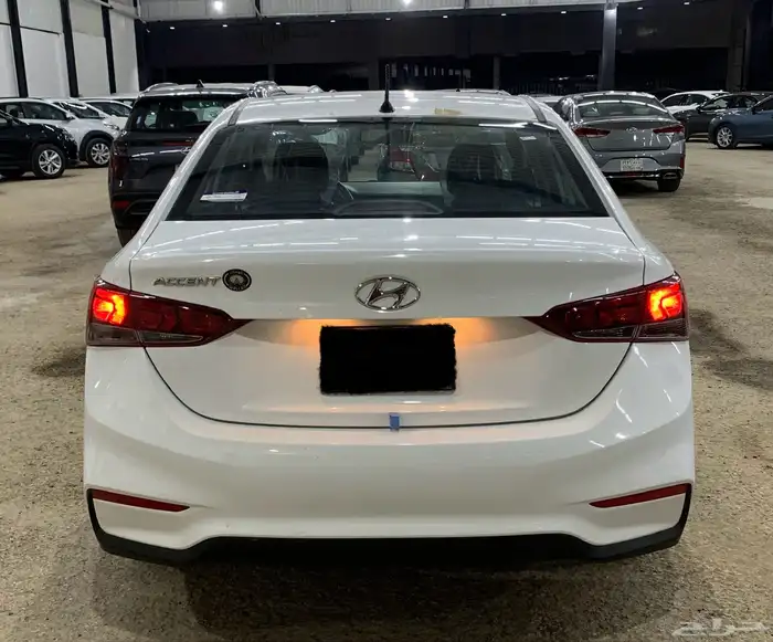 للبيع هونداي اكسنت وارد الوكيل منوة المستخدم 5