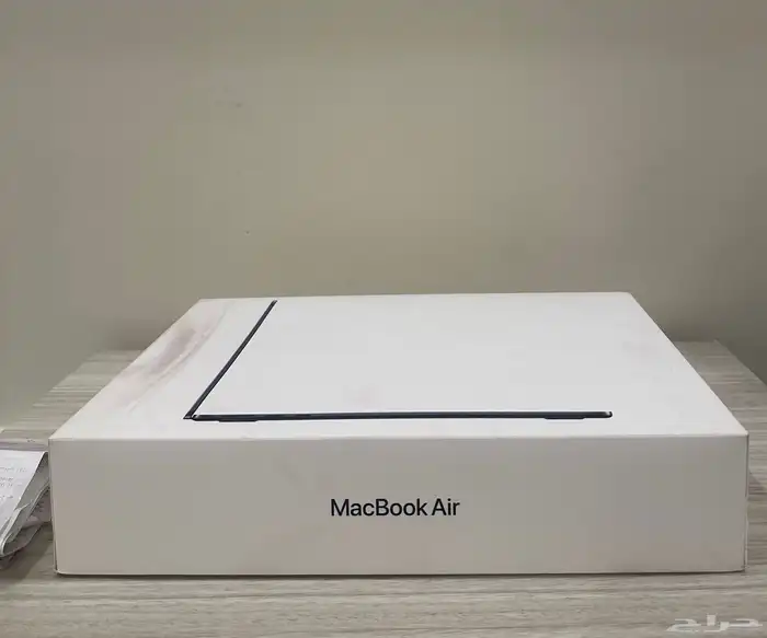للبيع  MacBook Air M2 بحالة ممتازة   استخدام بسيط جدا 1