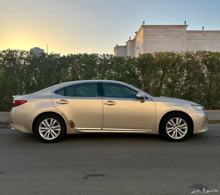 لكزس ES 350 2015 7