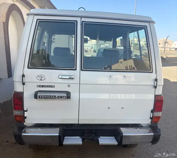 جيب ربع نظيف مديل 98 5