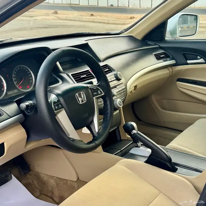 اكورد 2012 ( لمتد - فضي ) 18