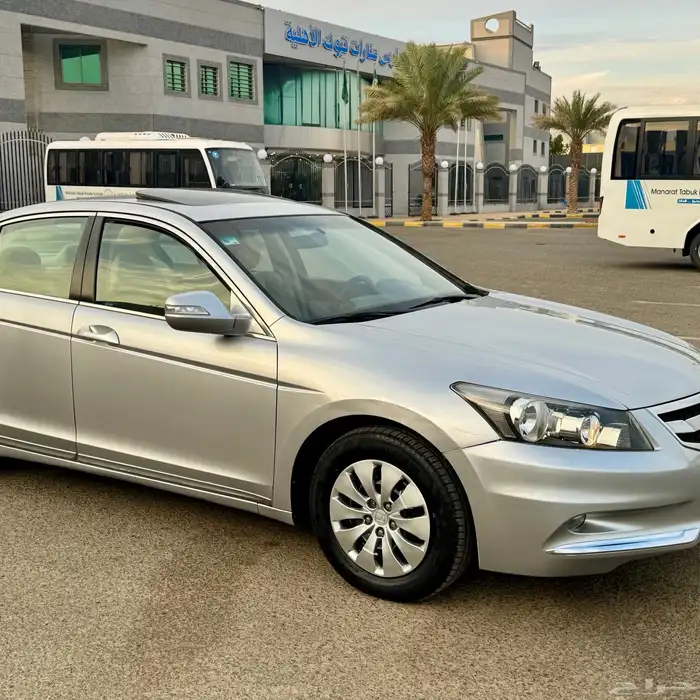 اكورد 2012 ( لمتد - فضي ) 7