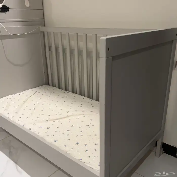 دولاب اطفال وسرير اطفال 0