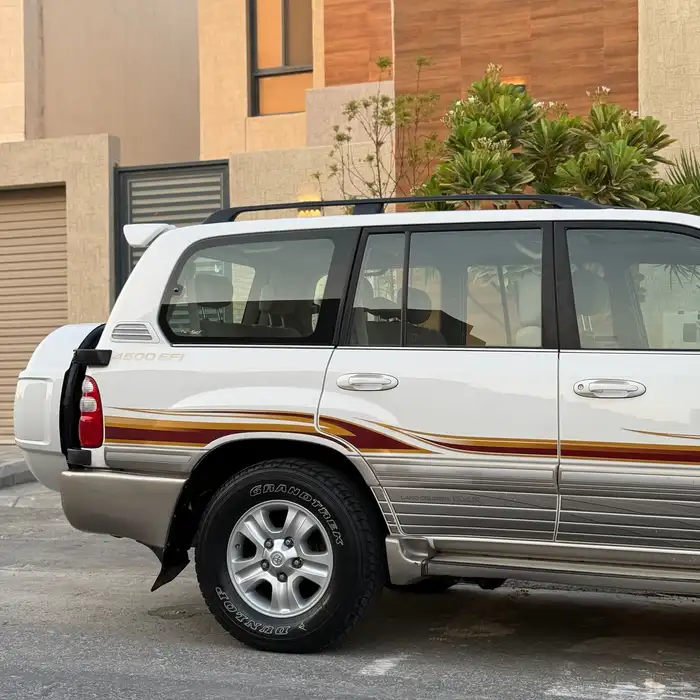 لاندكروزر GXR 2005 -قير عادي سبير علاق فل ( وكالة ) 1