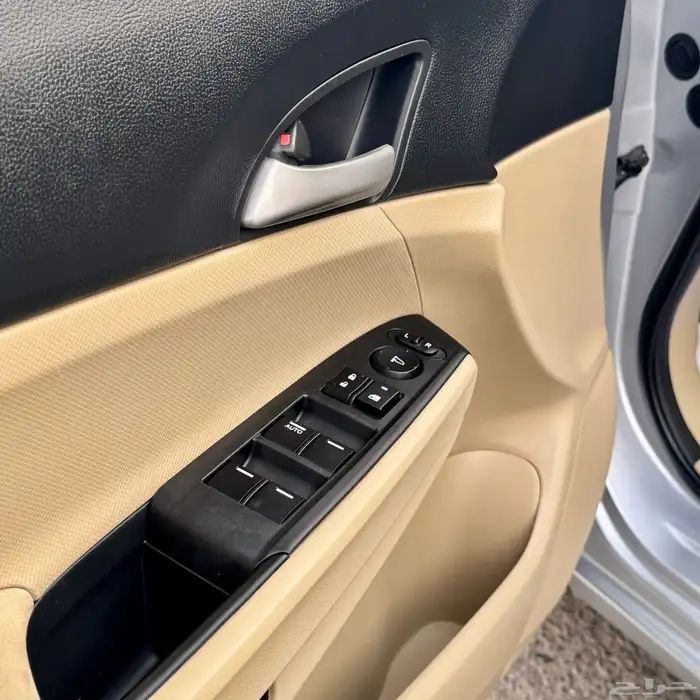 اكورد 2012 ( لمتد - فضي ) 16