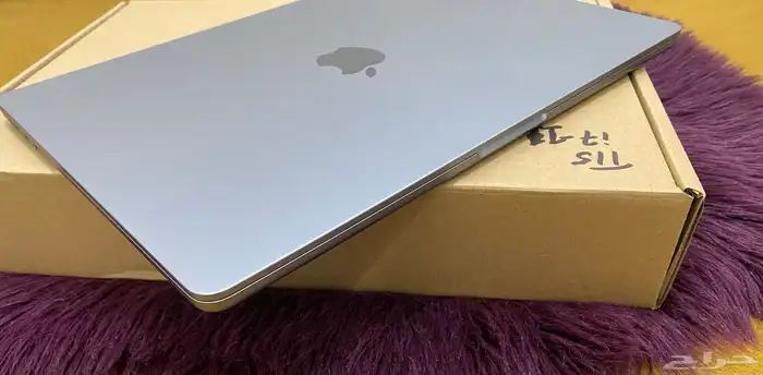 ماك بوك اير 15 انش M2 ضمان جرير نفس الجديد بدون خدوش 12