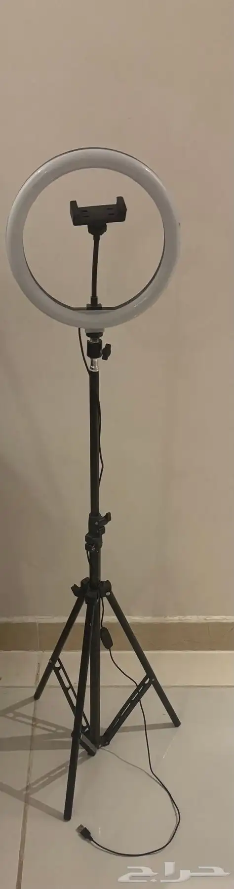 للبيع إضاءة وفيها ستاند جوال للتصوير 2