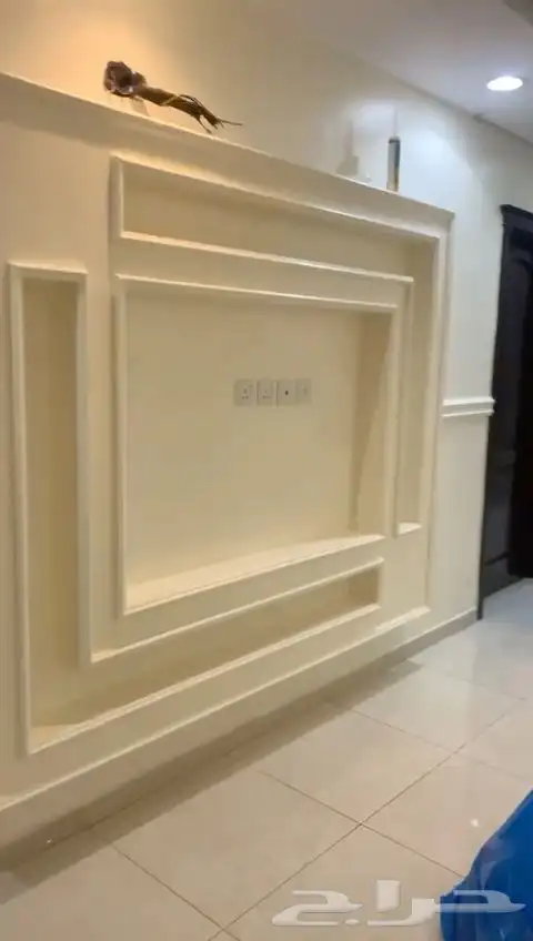 للايجار شقة بحي التيسير 5 غرف المربع الذهبي 4