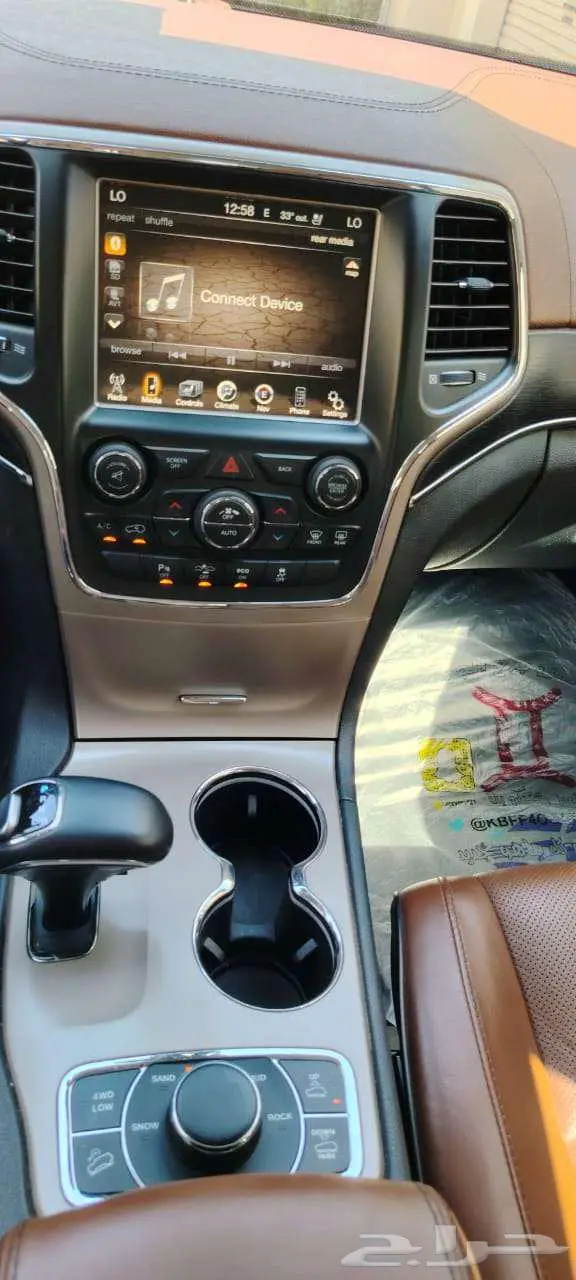 جيب جراند شروكي ساميت 2015 فل كامل 11