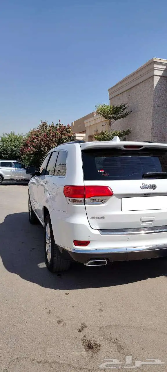 جيب جراند شروكي ساميت 2015 فل كامل 25