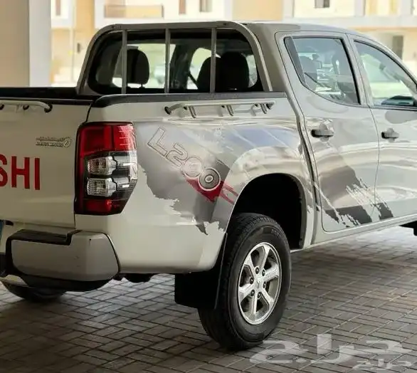 ميتسوبيشي L200 بنزين موديل 2020 نظيف جدا 5