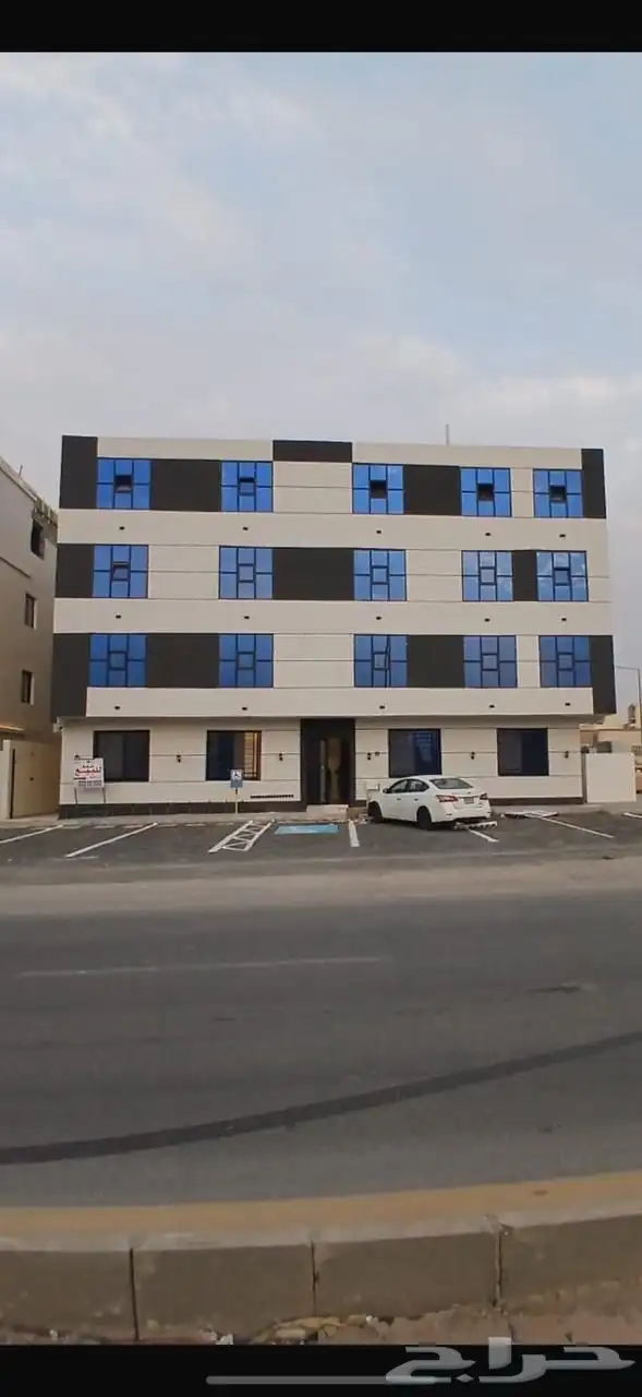 شقه جديدة للبيع في حي السعادة 520 الف 1