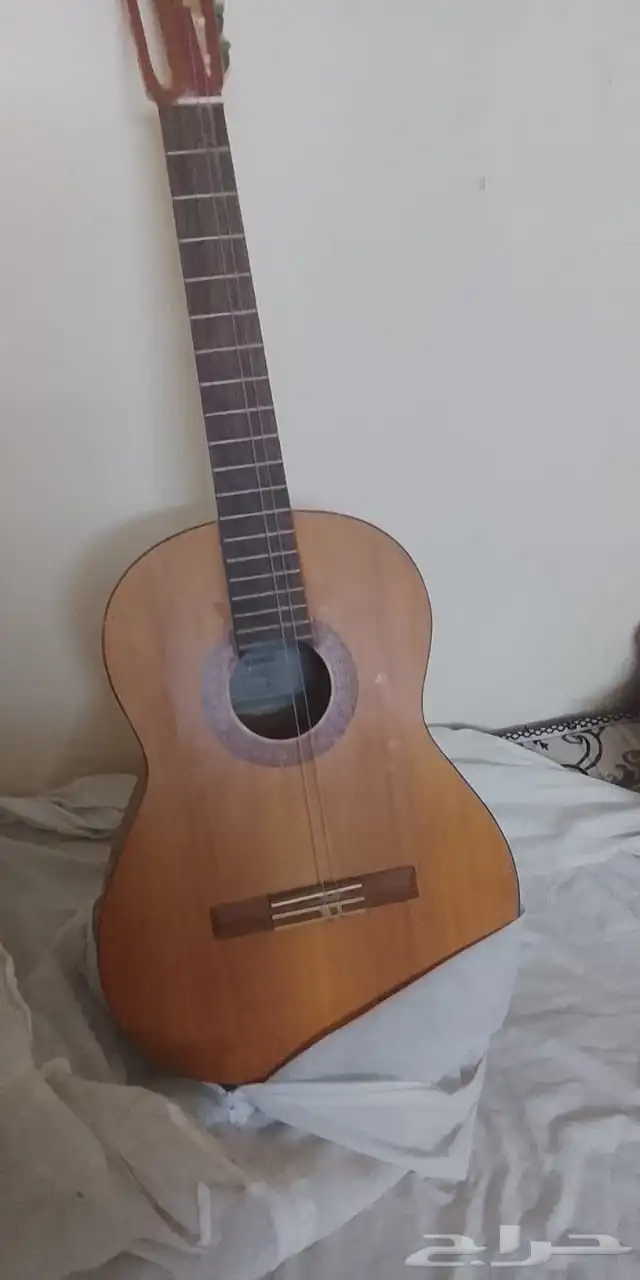 قيتار للبيع 1