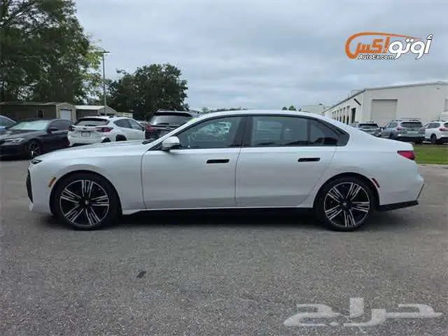 2024 بي إم دبليو 740i سيدان 1