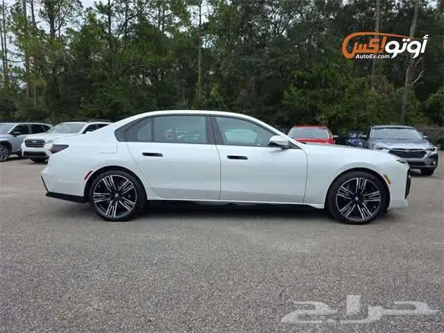 2024 بي إم دبليو 740i سيدان 3