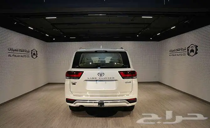 تويوتا لاندكروزر بفئات متعددة موديل 2025 3