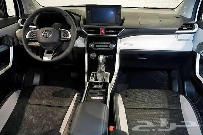 تويوتا فيلوزGLX- AT1.5 بنزين موديل 2025 4