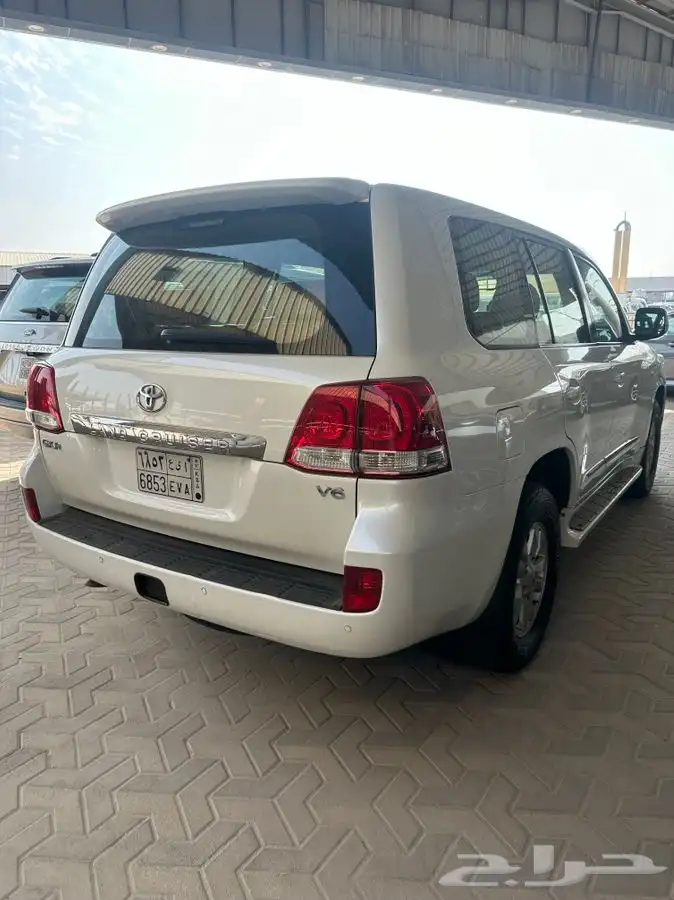 نبيع لاند كروزر 2010 6 سرندل ممشى قليل . 6