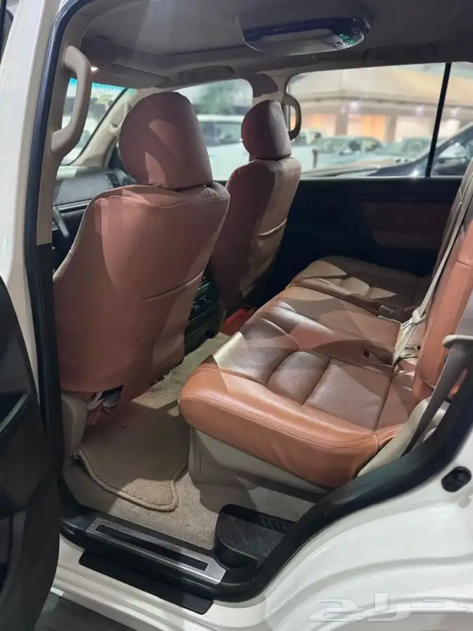 نبيع لاند كروزر 2010 6 سرندل ممشى قليل . 11