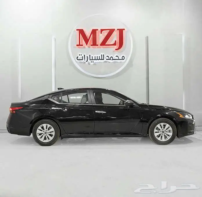 نيسان التيما استاندر 2025 - اللون الاسود - سعودي 3