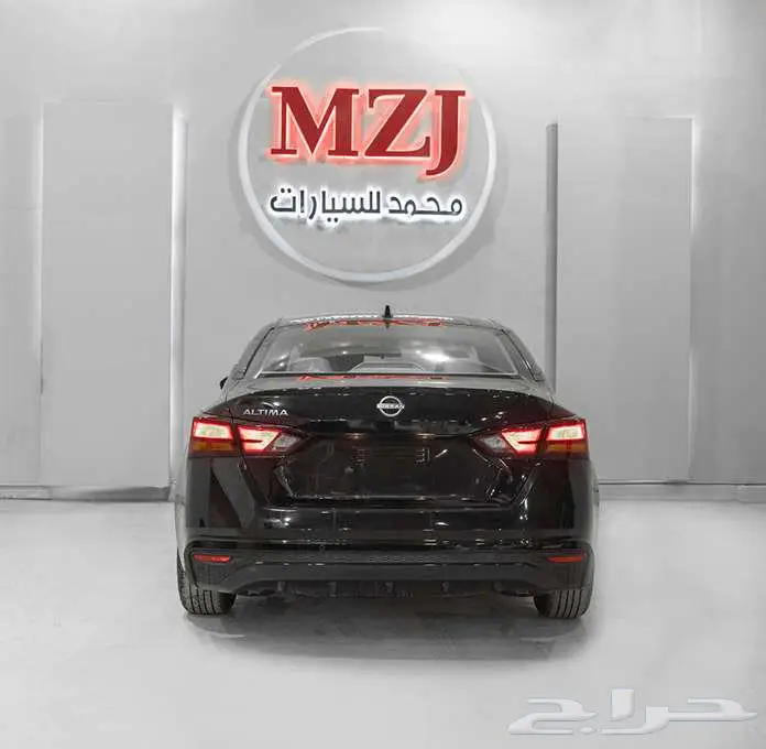نيسان التيما استاندر 2025 - اللون الاسود - سعودي 2