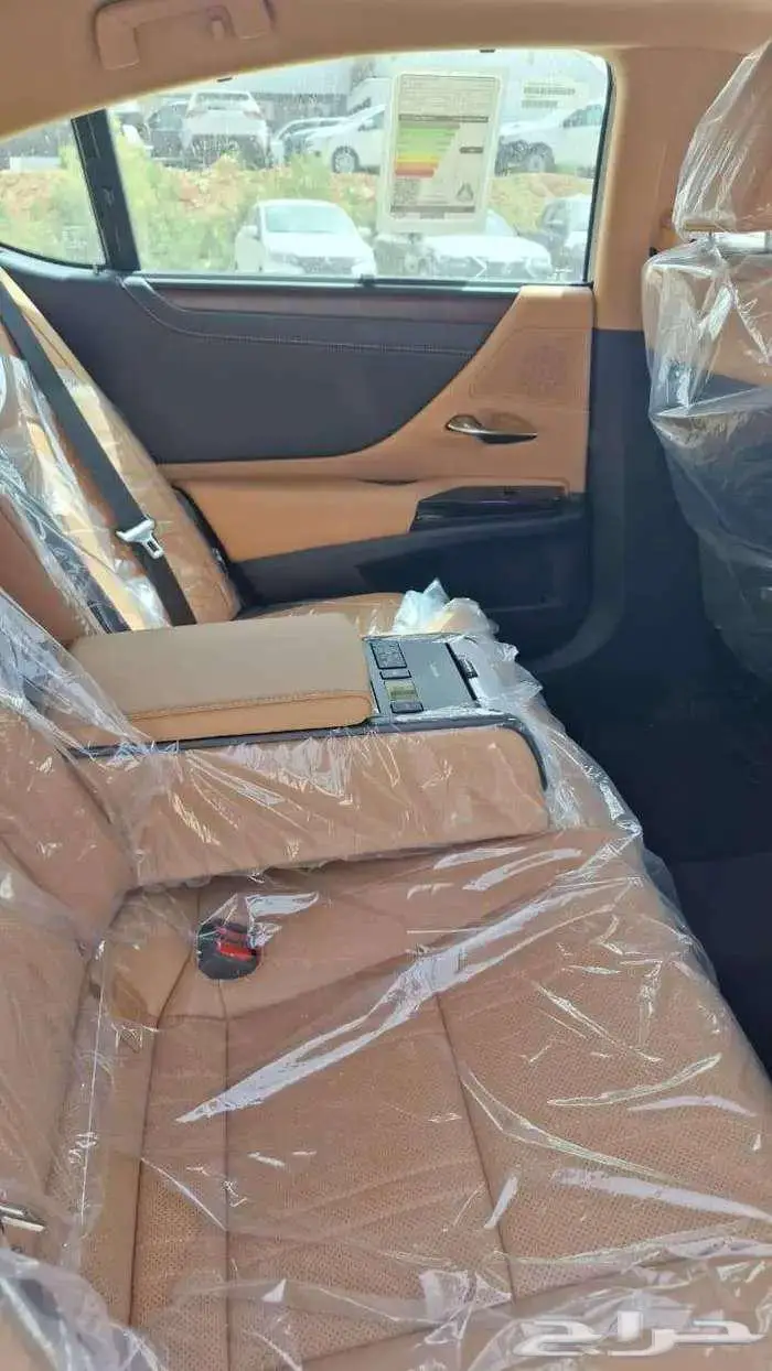 لكزس ES 350 سي سي 2025 3