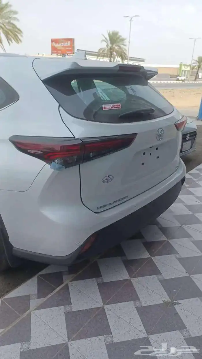 هايلاندر نص GLE ابيض 2025 9