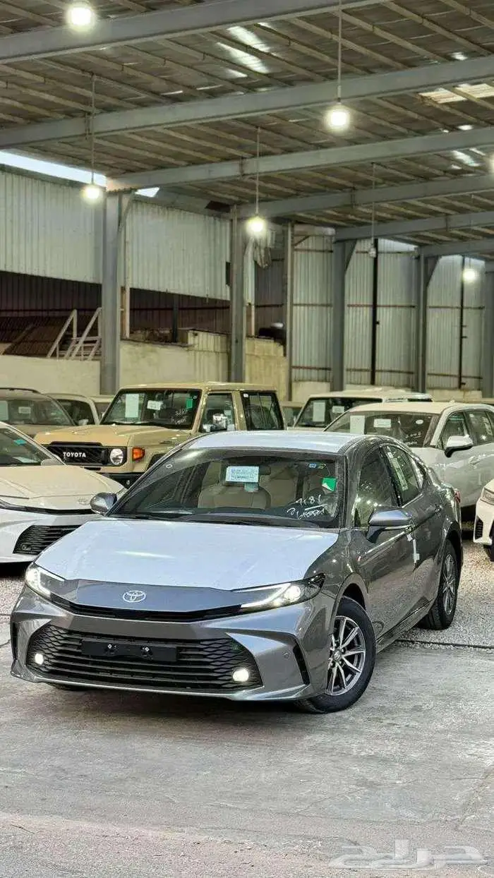 عرض خا ص كامري 2025 E بنزين سعودي الون تيتانيوم 110 7
