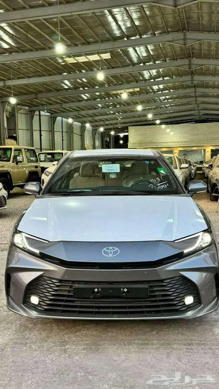 عرض خا ص كامري 2025 E بنزين سعودي الون تيتانيوم 110 5