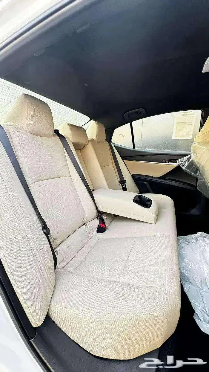 تويوتا كامري E استاندر بنزين 2025 9