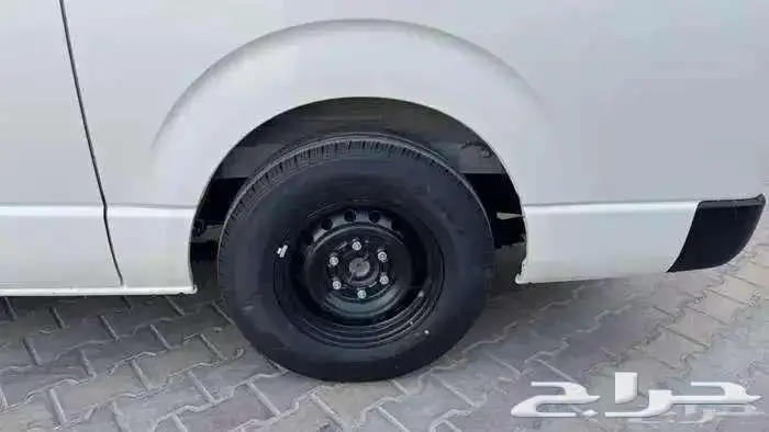 تويوتا هايس 2025 سقف واطي قير عادي بنزين بضاعة 9