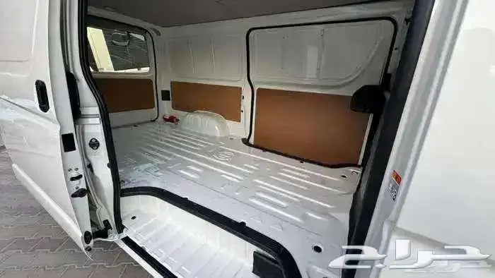 تويوتا هايس 2025 سقف واطي قير عادي بنزين بضاعة 10