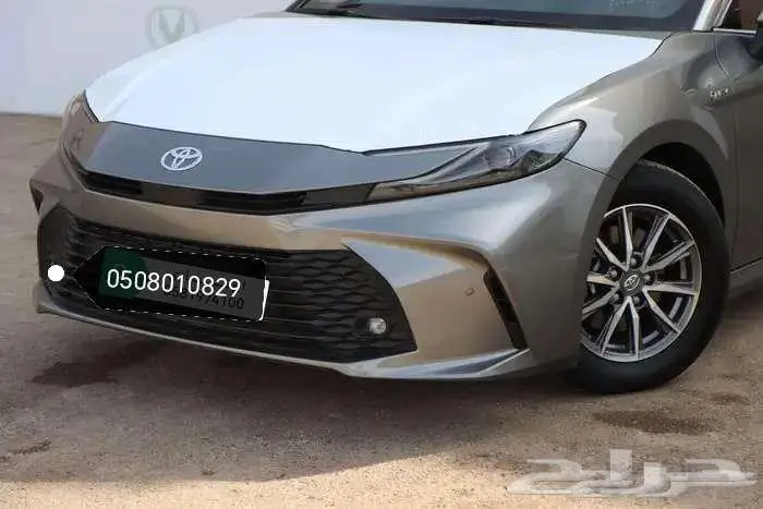 كامرى E هايبرد تتانيوم 2025 19