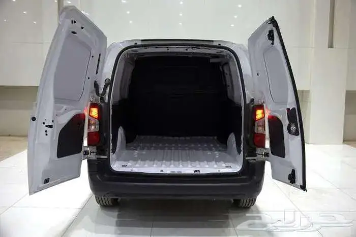 فيات دوبلو الشاص الطويل 2025 فيورينو ضمان الوكيل بترومين 8