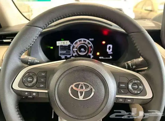 تويوتا يارس واي اكس 2026 24