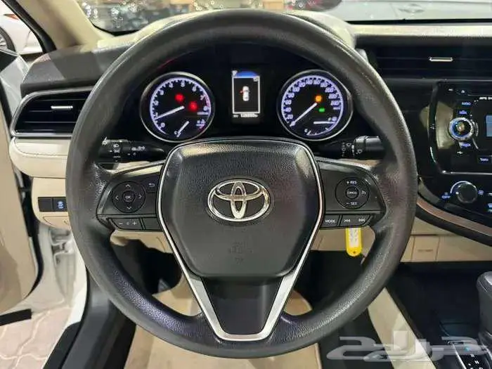 للبيع تويوتا كامري 2019 فئه LE سعودي 21