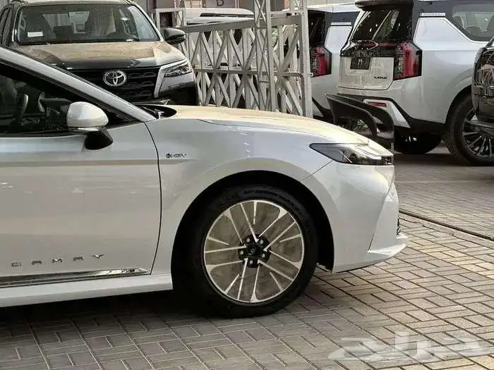تويوتا كامري LE بنزين 2025 سعودي 6