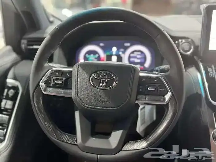 في اكس ار 2025 بريمي فل كامل توين تيربو اللون اسود 8