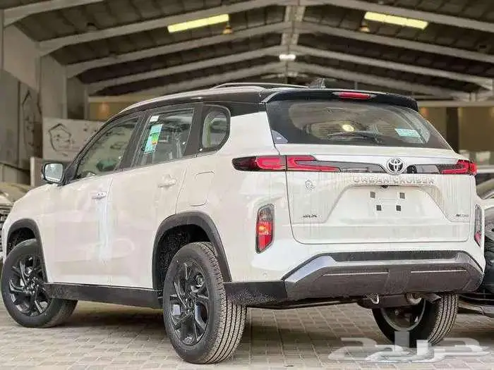 تويوتا اوربان كروزر فل كامل 2026 5
