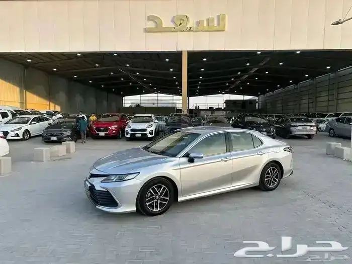 تويوتا كامري LE مطور 2023 0